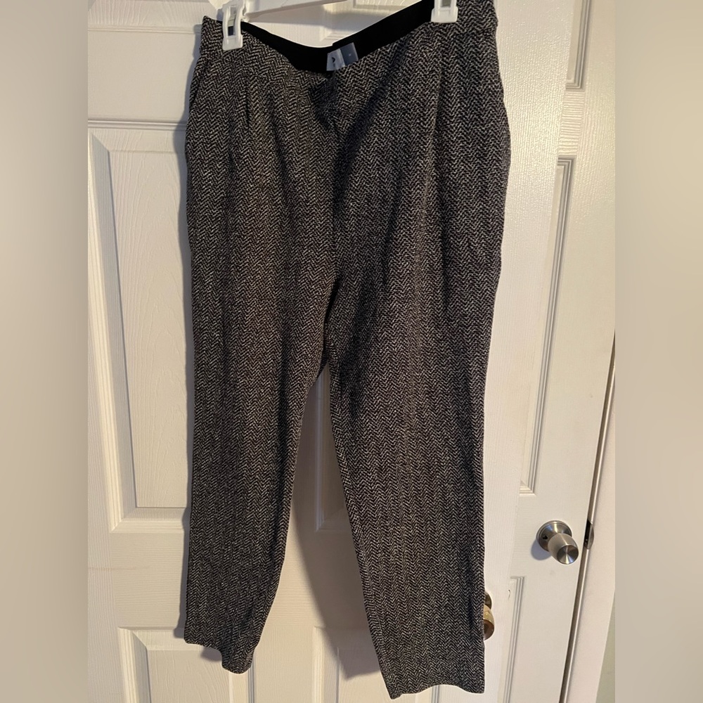 Knitted size Medium Old Navy pull up pants.